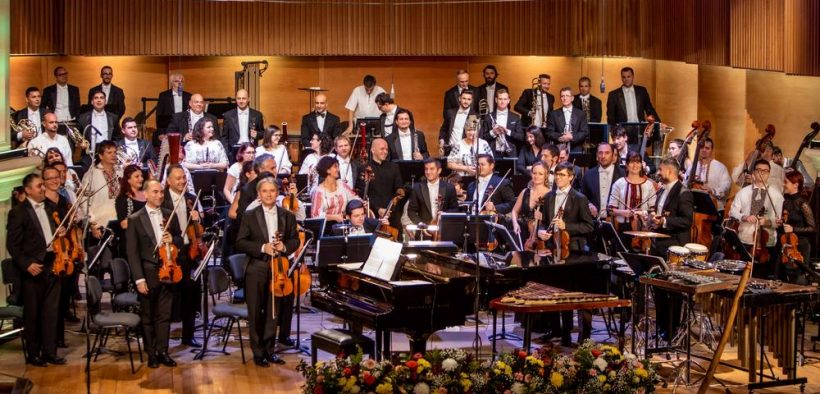 Filarmonica de Stat Sibiu sărbătorește Ziua Națională a României la puterea a treia!