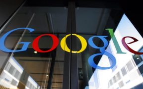 Google lansează un smartphone care costă mai puţin de 100 de dolari