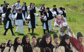 „Pop Up Tradiții. Sibiu - Obiceiuri vechi pentru vremuri noi”, expoziția online