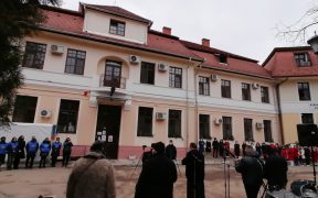 Colinde, cadouri și atmosferă de sărbătoare la Spitalul de Pneumoftiziologie din Sibiu