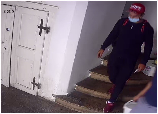 FOTO- IPJ Sibiu vă solicită sprijinul în vederea identificării unei persoane bănuite de săvârșirea a două infracțiuni de furt