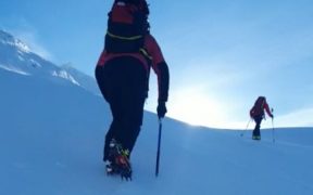 VIDEO Ce le recomandă SALVAMONT Sibiu iubitorilor muntelui în sezonul de iarnă