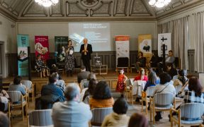 Ari Pokka a lansat cartea „Top Class” la Sibiu