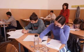 Peste 81% dintre elevii sibieni au susţinut simularea probei profilului de la Bacalaureat