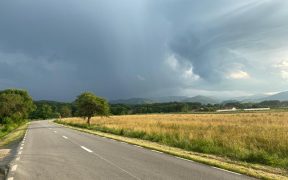 Piste noi de bicicletă între Sibiu – Ocna Sibiului și Sibiu - Cisnădioara Consiliul Județean Sibiu a semnat contractul pentru Studiile de Fezabilitate