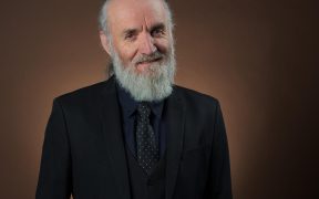 „Arhaic” se lansează la Teatrul „Gong” și aduce ruralul românesc mai aproape de oraș