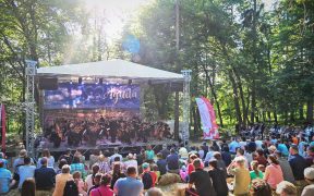 Premieră la Agnita – concert de muzică de film în Pădurea Steinburg
