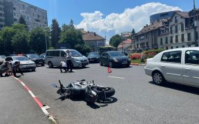 Motociclist, victima unui accident rutier produs în sensul giratoriu bvd. Milea - Strada Constantin Noica