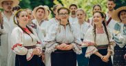 Sibiul îmbracă ia la cea de-a IX-a ediție a zilei universale a iei