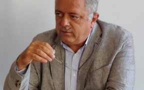 Șef nou la UPU, uniforme de culori diferite și lecții de comunicare