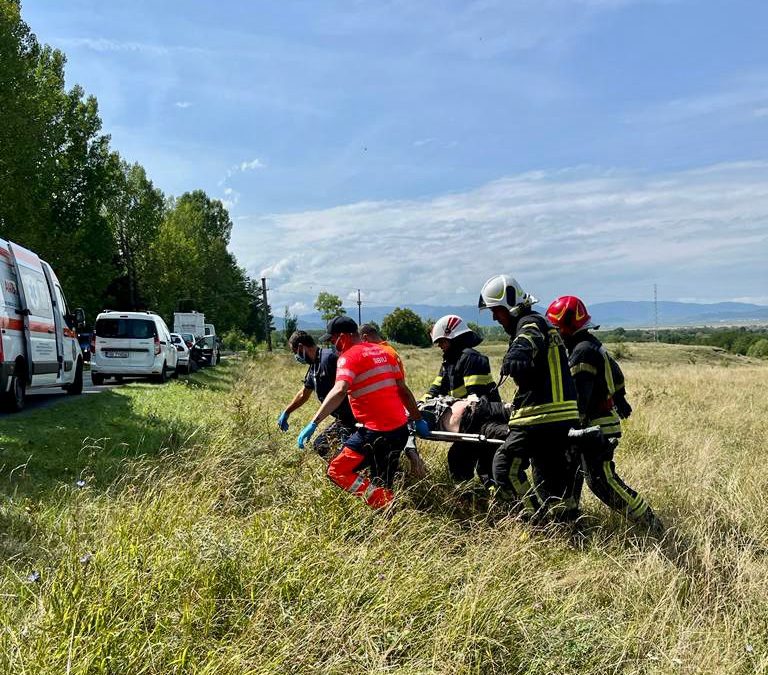Accident rutier între Sibiu și Poplaca. O persoană a fost resuscitată și transportată la spital