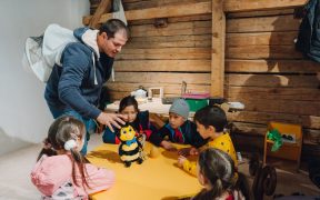 Atelier educațional-apicol, în Muzeul ASTRA