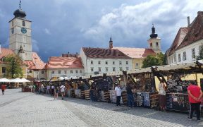 Produse artizanale și handmade, în Piața Huet