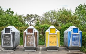 Încă 90 de insule ecologice, în zonele de blocuri