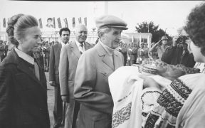 Basca lui Ceaușescu și teza de doctorat a Elenei, scoase la licitație