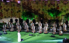 ”Ritualuri”, în noapte: Corul Madrigal încheie FITS pe malul lacului Dumbrava