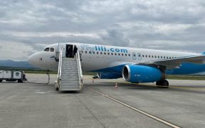 FlyLili își amână cu două luni zborurile de la Sibiu