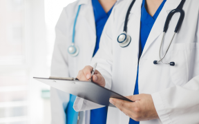 Spitalele din Sibiu și Mediaș vor să angajeze 9 medici specialiști