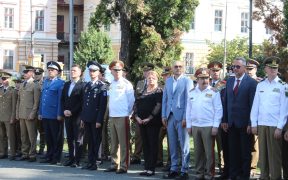 Ziua Imnului Național, onorată de eșalonul doi