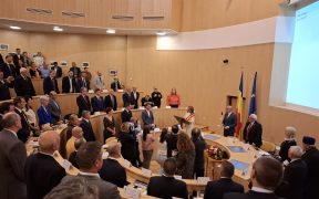 Noii consilieri județeni au depus jurământul. Mâine, se aleg vicepreședinții CJS.