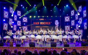 Festivalul Național de Folclor „Ioan Macrea” a marcat trei zile de regal folcloric, la aniversarea celor 80 de ani de activitate ai Junilor Sibiului