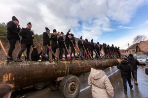 Adusul Fagului – o tradiție vie la Sadu