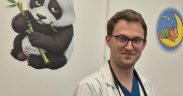 Dr.Rareș Arseniu, medic pneumolog pediatru: „Sănătatea respiratorie a copiilor începe cu prevenția”