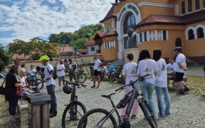 Turul Ghidat cu Bicicletele Electrice – Ediția a IV-a a promovat patrimoniul și mobilitatea sustenabilă în județul Sibiu