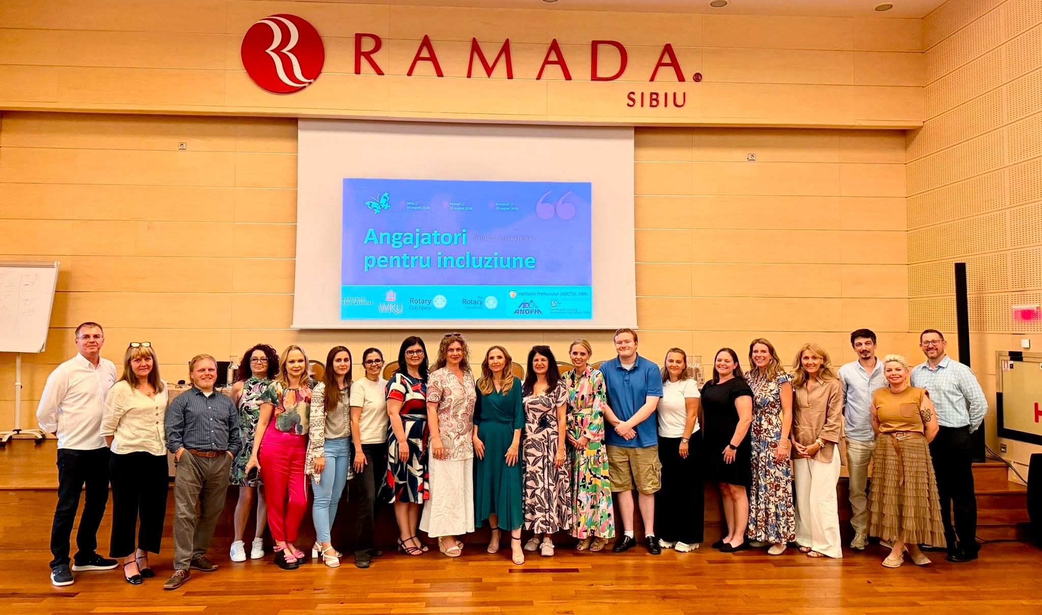 Experți americani, pentru prima dată la Sibiu, pentru dezvoltarea oportunităților de angajare a persoanelor cu autism
