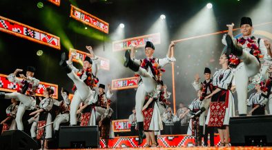Culoare, ritm și tradiții, timp de șase zile. Astăzi începe Festivalul Internațional de Folclor Cântecele Munților